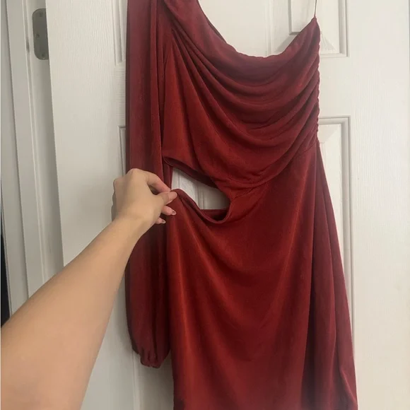 mi ami One-Shoulder Red Cutout Mini Dress - Picture 2 of 3